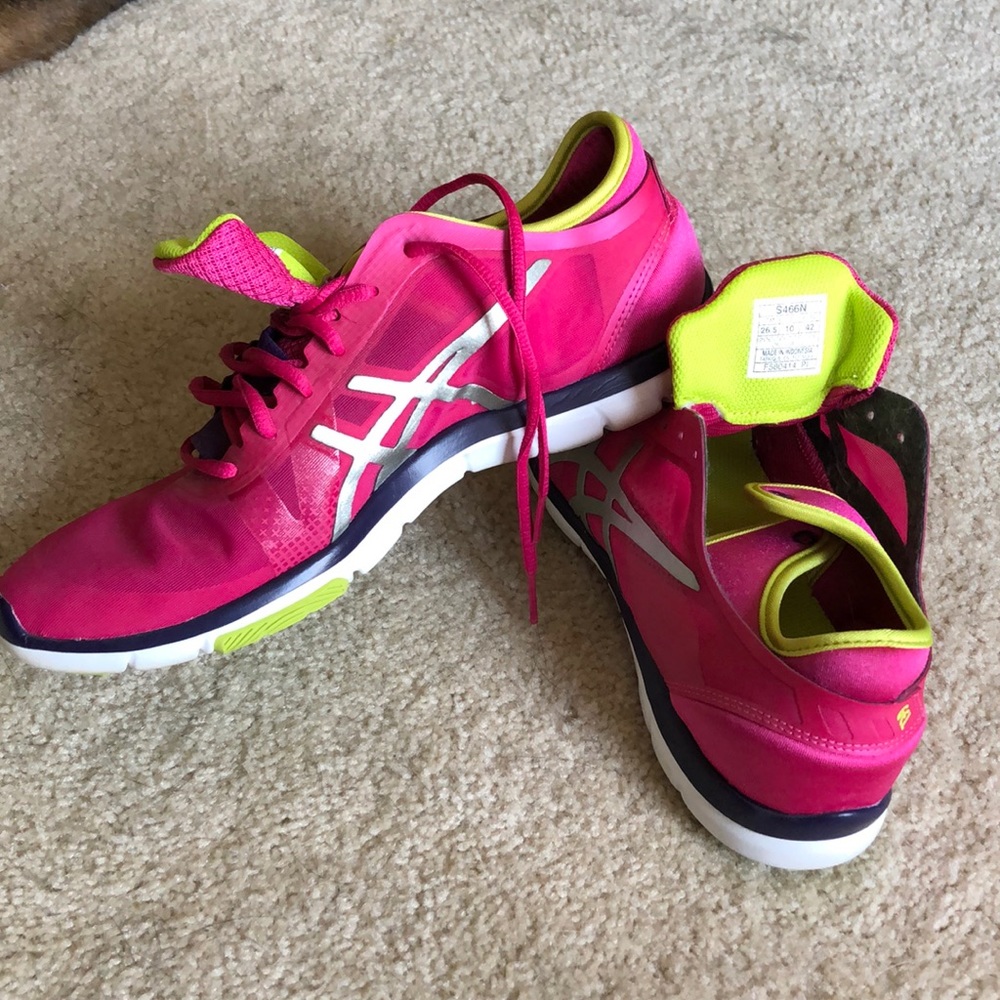 ASICS Training Gel Fit Like New Tennis Shoes